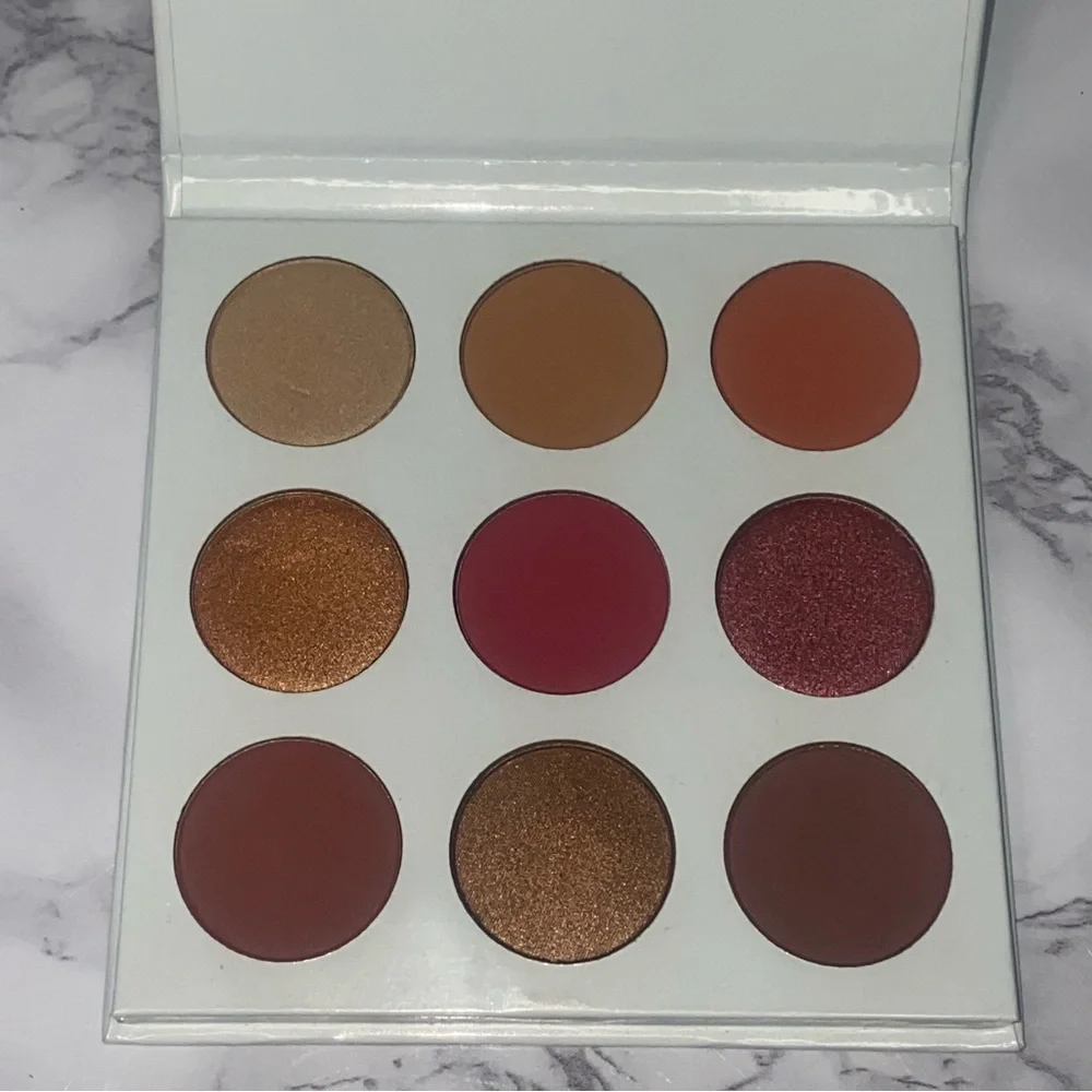 Kylie Cosmetics The‎ Burgundy Eyeshadow Palette